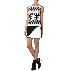 BCBGMaxazria Jolyne Style Black & White Contemporary Lace Top- Size XSmall
